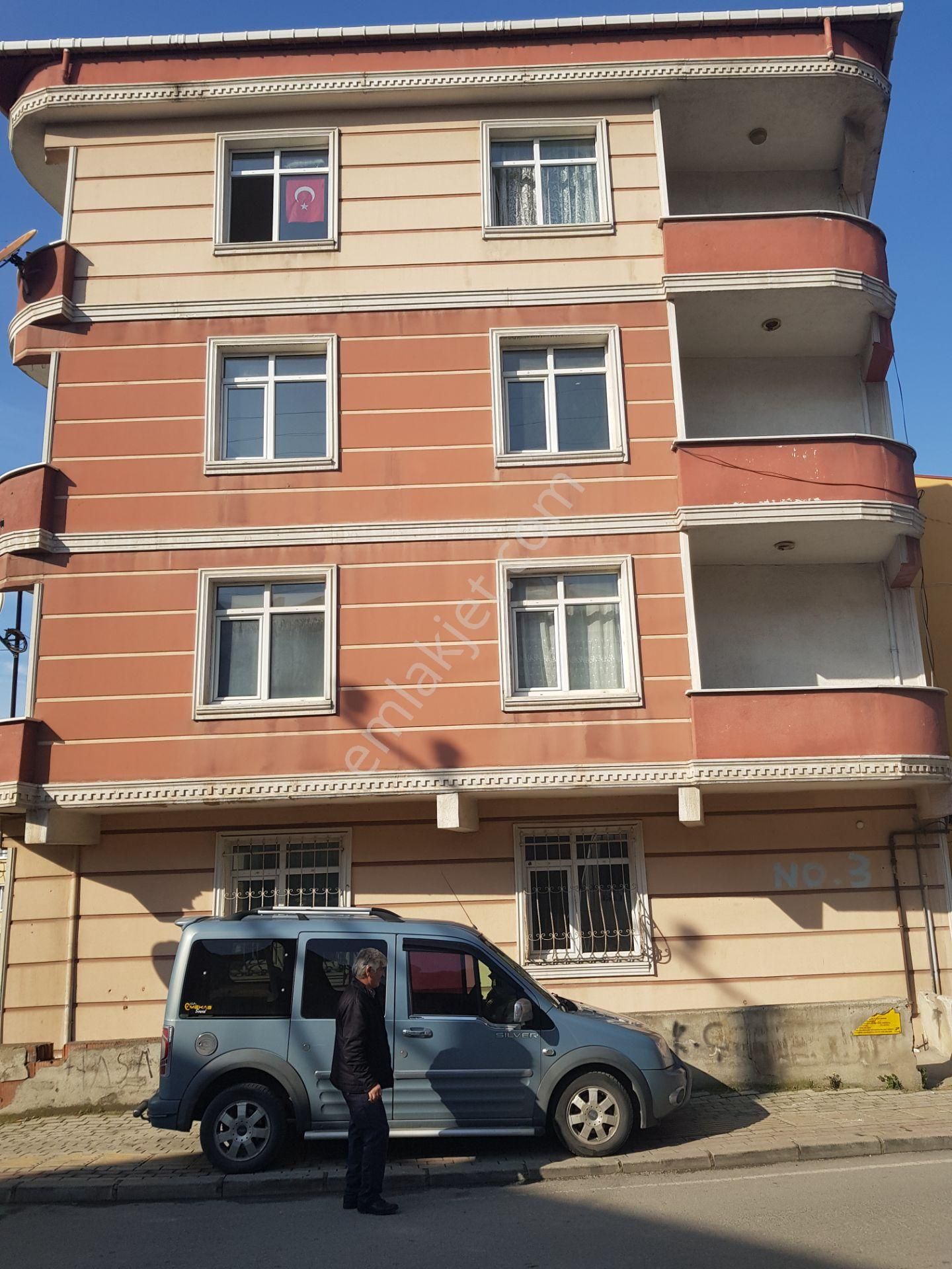 Gebze Beylikbağı Satılık Daire Gebze Beylikbağında 115 M2, 3+1 , Ana Caddeye 100 Mt Mesafede