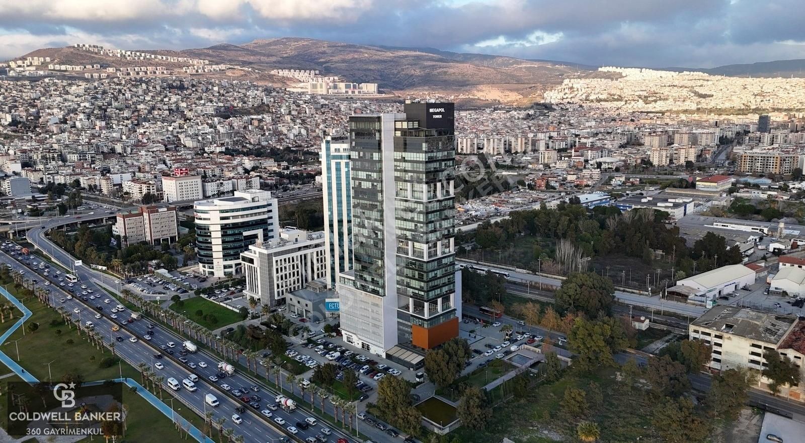 Bayraklı Adalet Satılık Plaza Katı İzmir Megapol Tower Da Mobilyalı Satılık Tam Kat Ofis