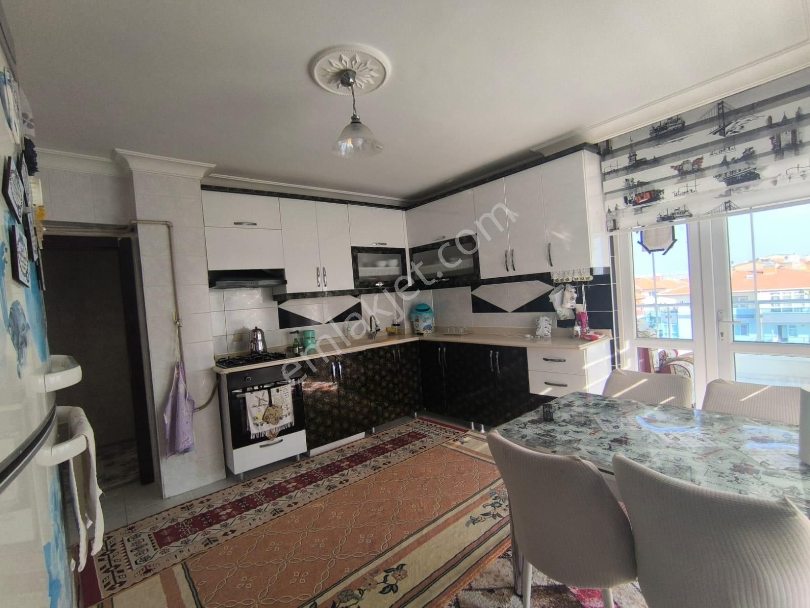 Sincan Pınarbaşı Satılık Daire Pınarbaşı Mh'de 4+1 140m² Ön Cephe Ara Katta Asansörlü Ebeveyn Banyolu Daire