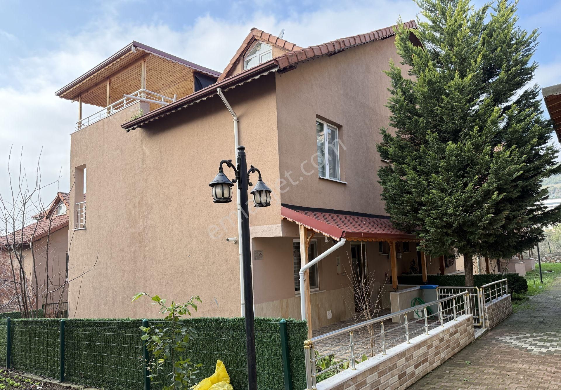 İzmit Hatipköy Satılık Villa Cb Akademi İzmit Kuruçeşme Villaları Satılık 4+2 Yapılı Villa