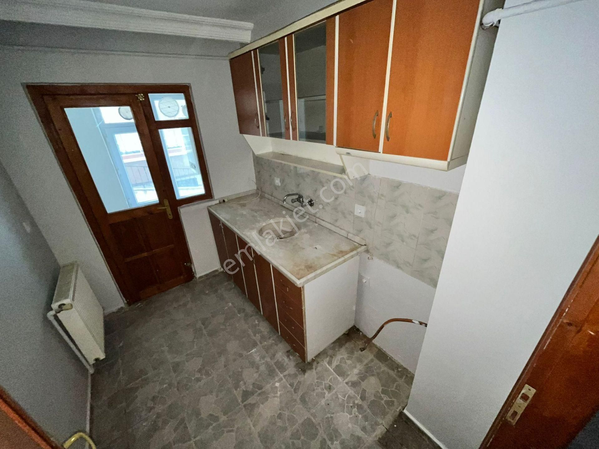 Keçiören İncirli Satılık Daire İncirli De Caddeye Yakın 3+1 Bağımsız Balkonlu Daire