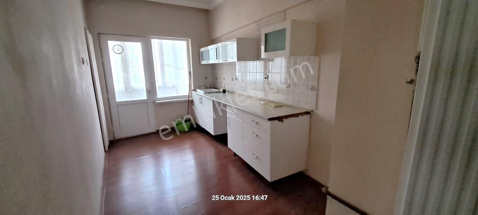 Çankaya Tınaztepe Kiralık Daire Bağlar Cd. 2+1 Kiralık Temiz Konut