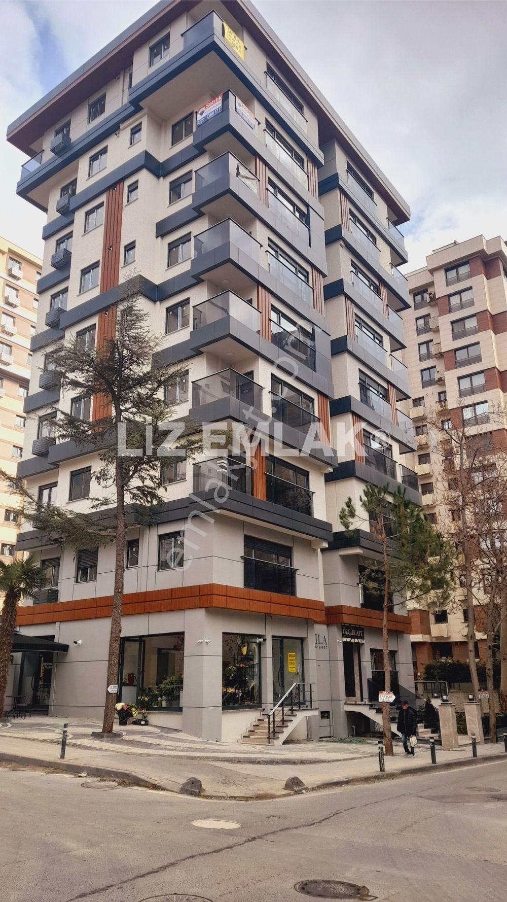 Kadıköy Göztepe Satılık Daire Liz'den Tanzimat Sokakta Sıfır Binada Geniş 2+1 Fırsat Daire