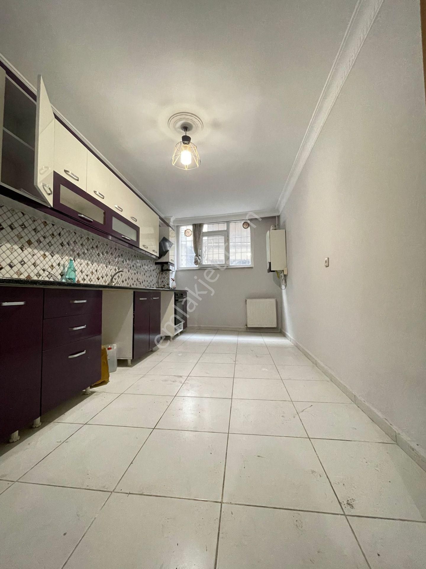 İstanbul Esenyurt Denize Yakın Kiralık Daire Sima Yapı'dan Cam Seviyesi Yüksek Cadde Üzeri 2+1 Geniş M2 Kiralık Daire