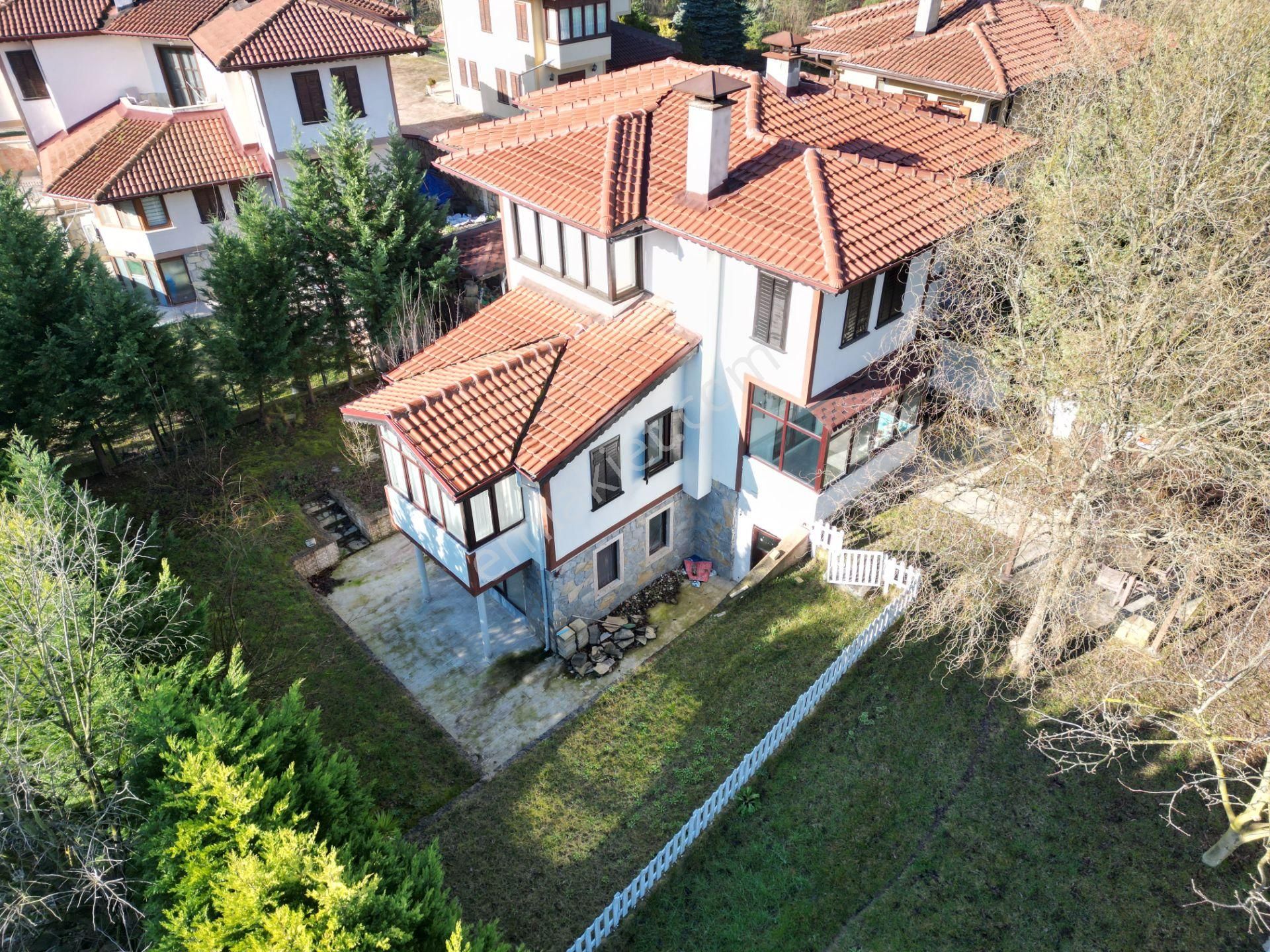 Başiskele Kılıçarslan Satılık Villa Gürel Emlak'tan Bahçecik Beykoz Villalarında Satılık Müstakil Villa