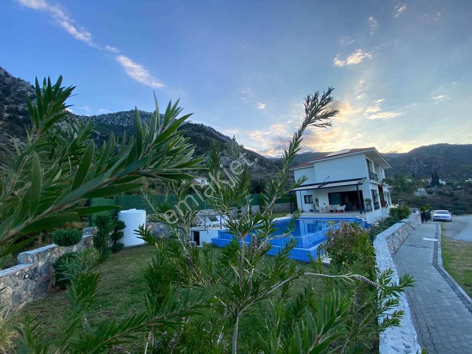 Girne Ilgaz'da Muhteşem Deniz – Dağ Manzaralı Ultra Lüks Özel Kalem Villa !!! - Görsel 6