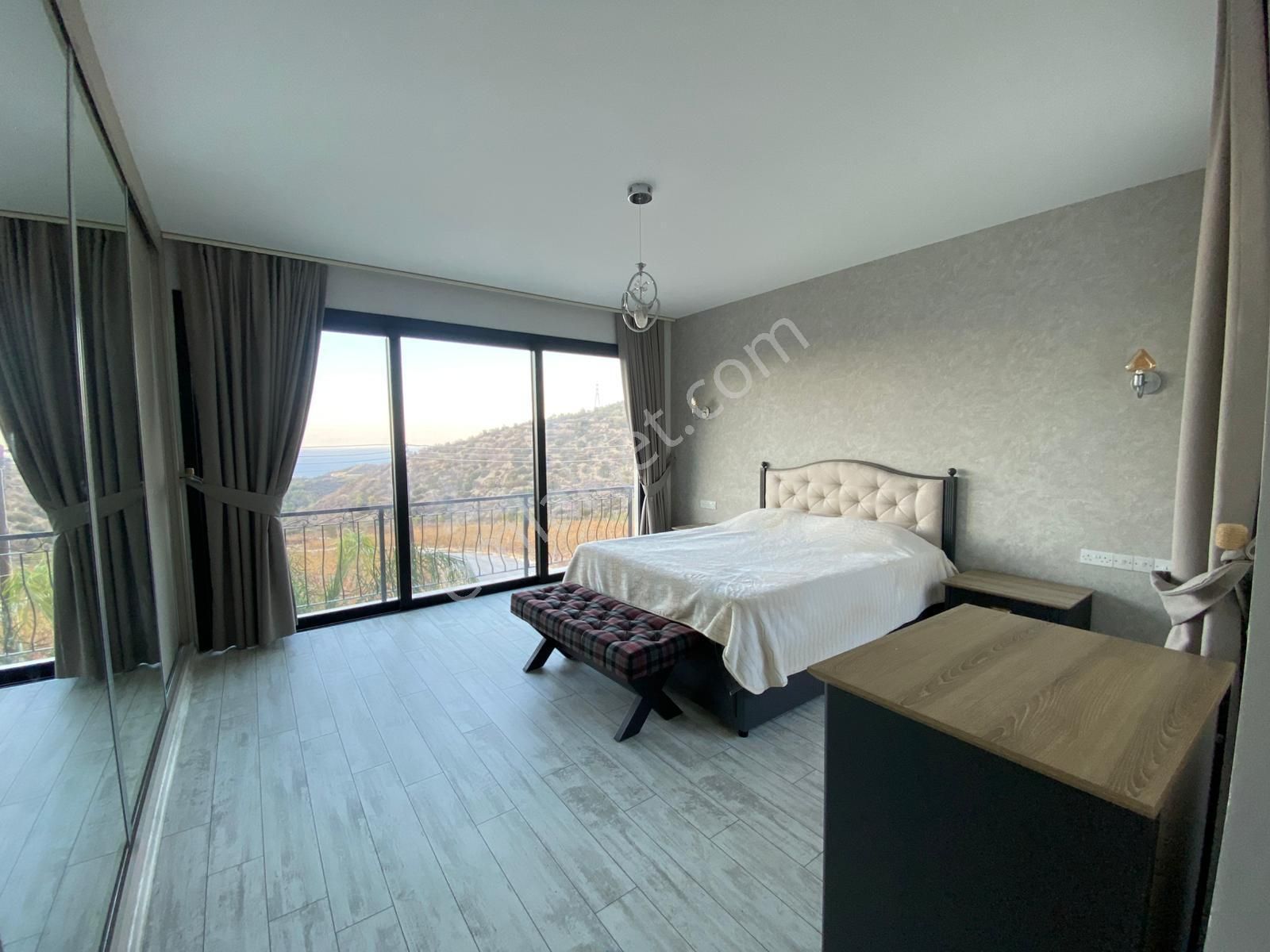Girne Ilgaz'da Muhteşem Deniz – Dağ Manzaralı Ultra Lüks Özel Kalem Villa !!! - Görsel 16