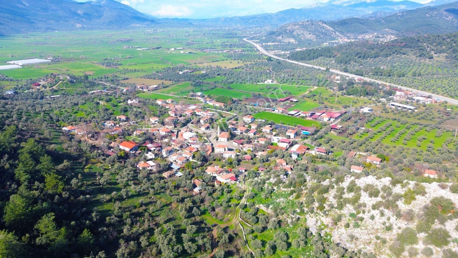 Milas Köşk Mahallesinde Müstakil Bahçeli Satılık Ahşap Ev - Görsel 2