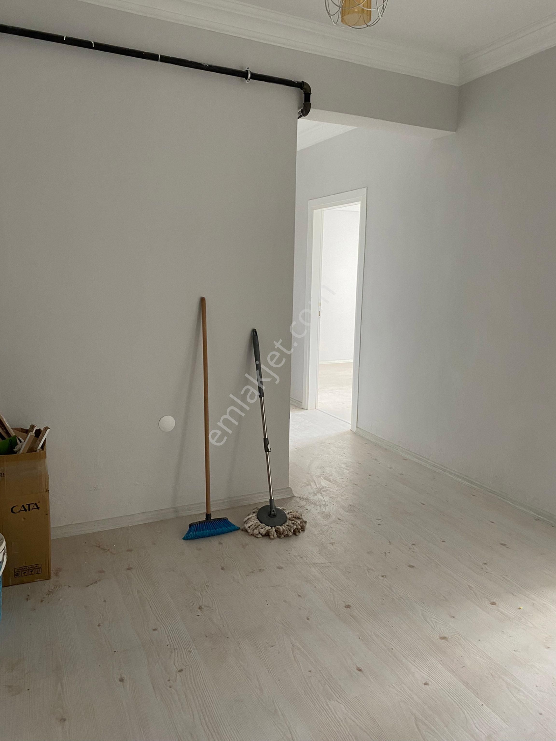 100 Yıl Bulvarı Usluoğlu Pastanesi Karşısı İçi Full Tadilatlı Satılık Daire - Görsel 3