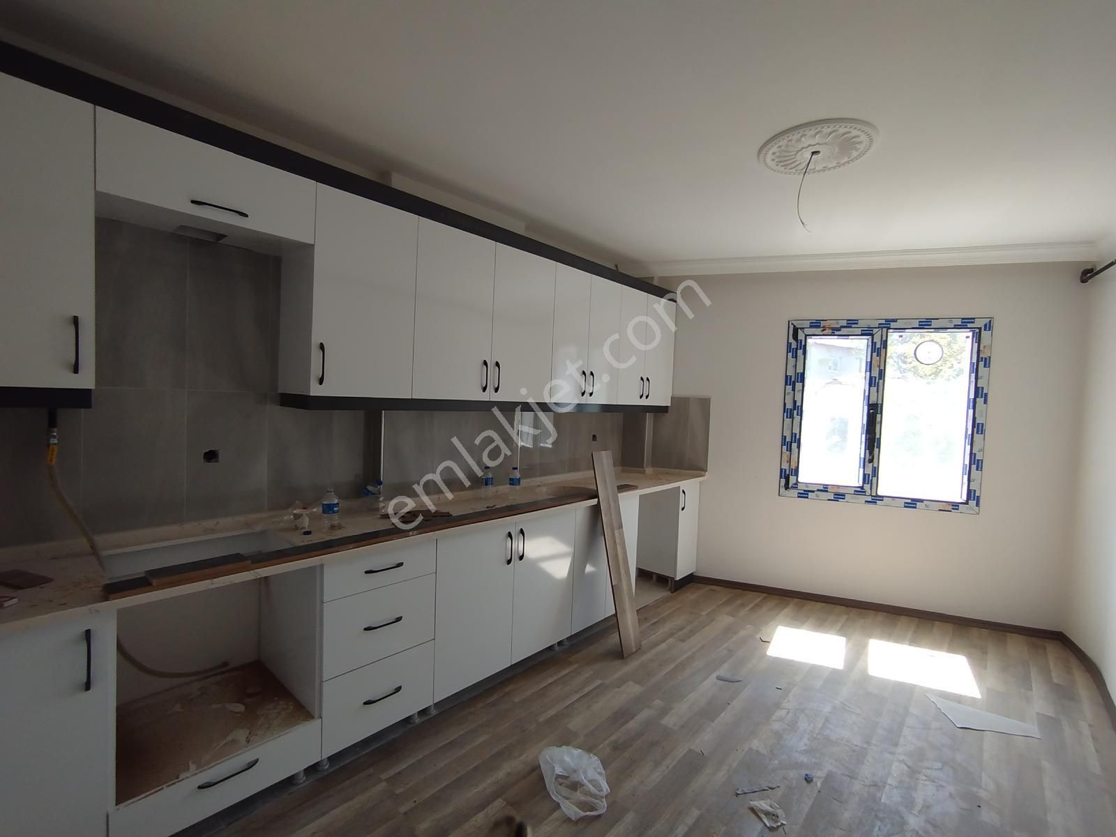 Aliağa Kültür Satılık Daire Royal Plus Yapı Gayrimenkul'den Satılık 2+1 Daire