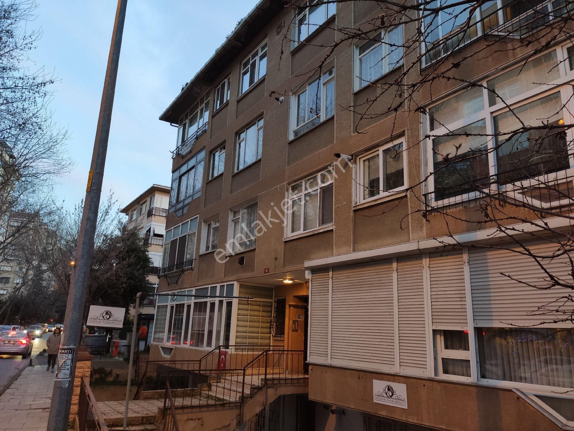 Kadıköy Kozyatağı Satılık Daire Kozyatağı’nda Kozzy Avm’ye Çok Yakın Yenilenmiş 3+1