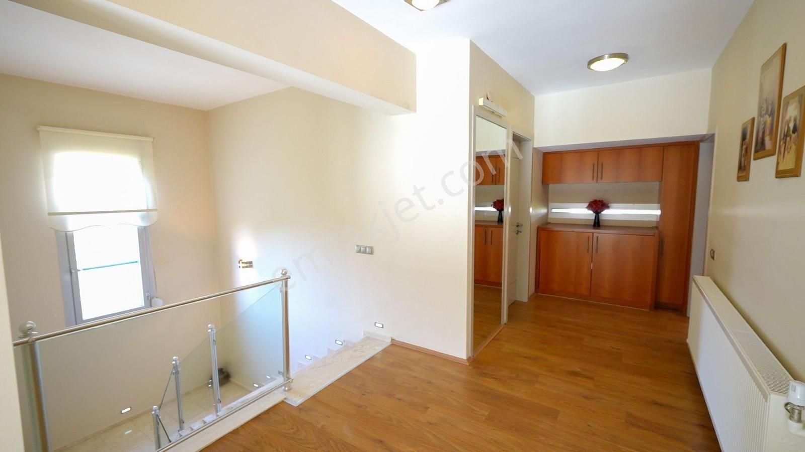 1000 M² Arsa İçerisinde Deniz Manzaralı Tek Müstakil Villa... - Görsel 18