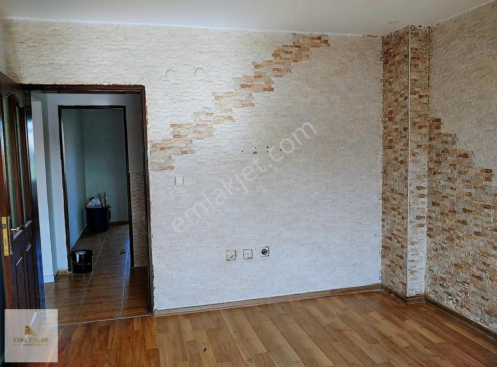 Yüreğir Atakent Kiralık Daire Afet Evlerinde İçi Yapılı Kaçmaz Kiralık