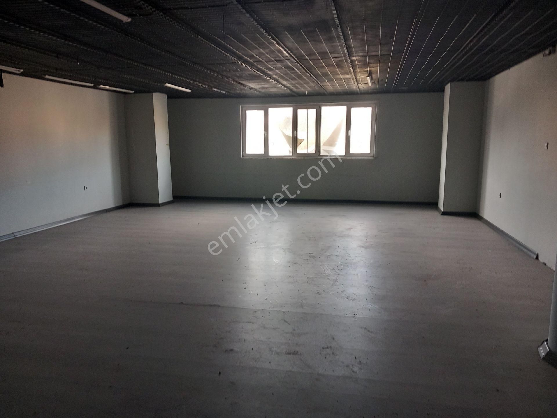Sultangazide Kiralık 1700m2 Kiralık Depo& Showroom& Mağaza - Görsel 10
