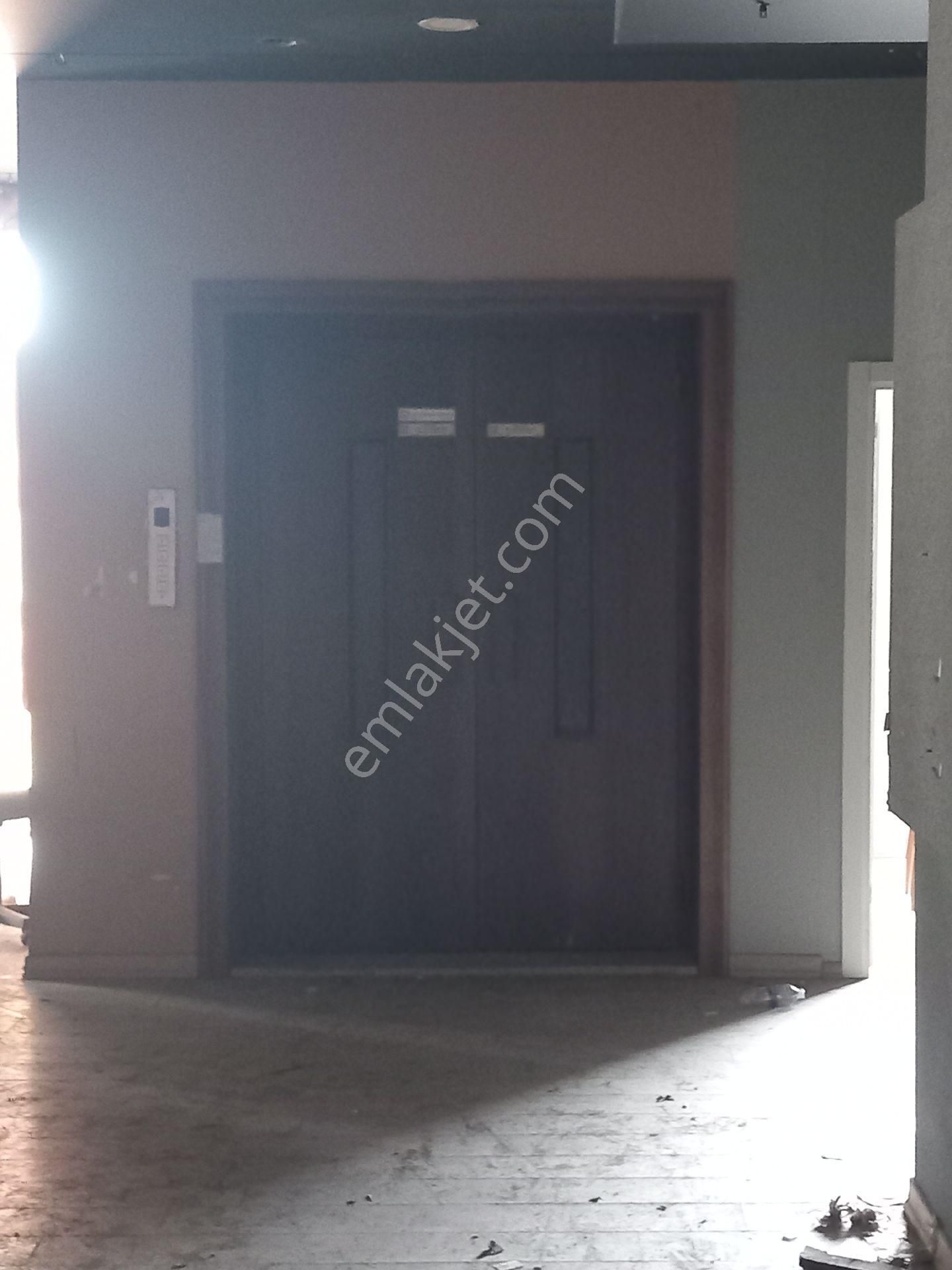 Sultangazide Kiralık 1700m2 Kiralık Depo& Showroom& Mağaza - Görsel 20