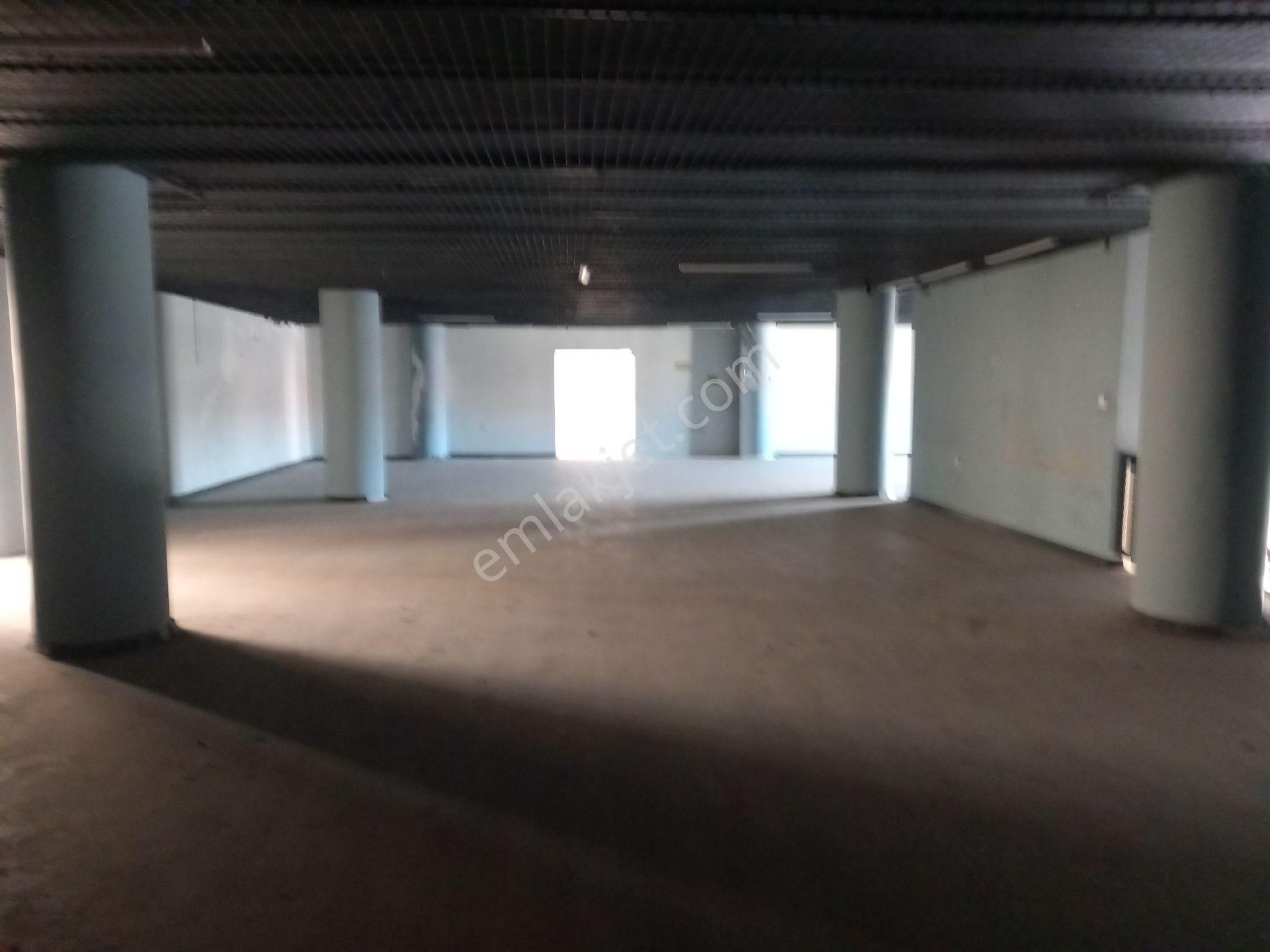 Sultangazide Kiralık 1700m2 Kiralık Depo& Showroom& Mağaza - Görsel 8