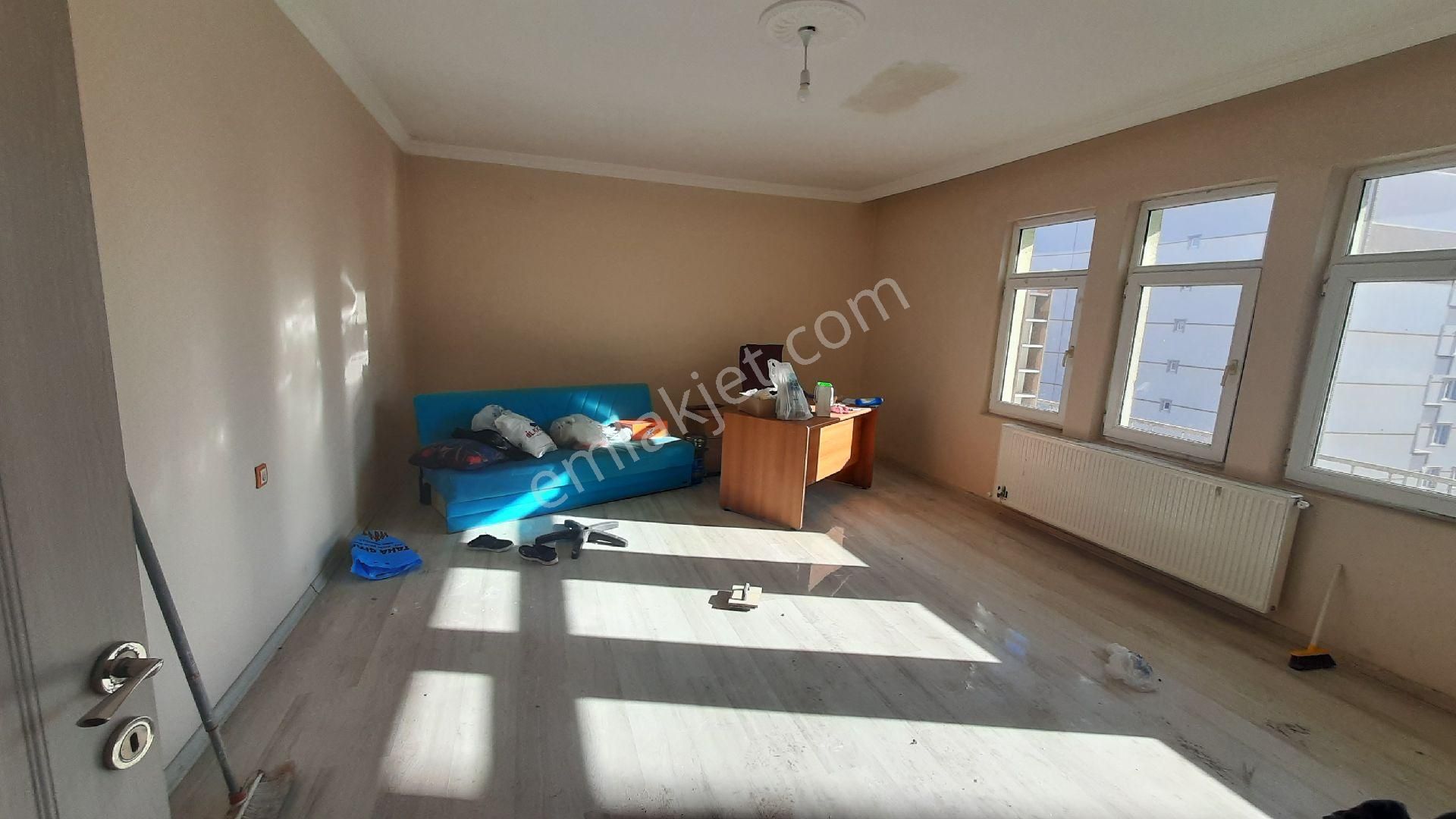 Kars Merkez İstasyon Kiralık Daire Ana Caddesi Üzerinde Kıralık 3+1