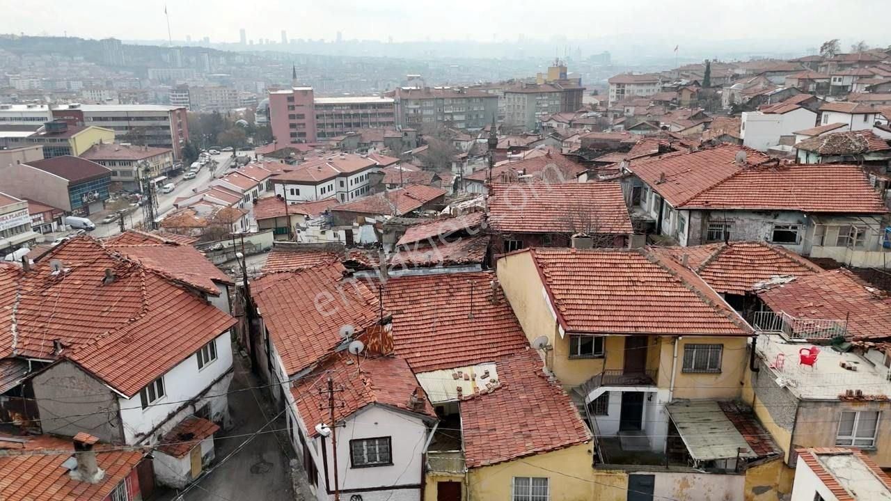 Altındağ Kale Mahallesi Cadde Cepheli 4 Ev Bulunan Satılık Arsa