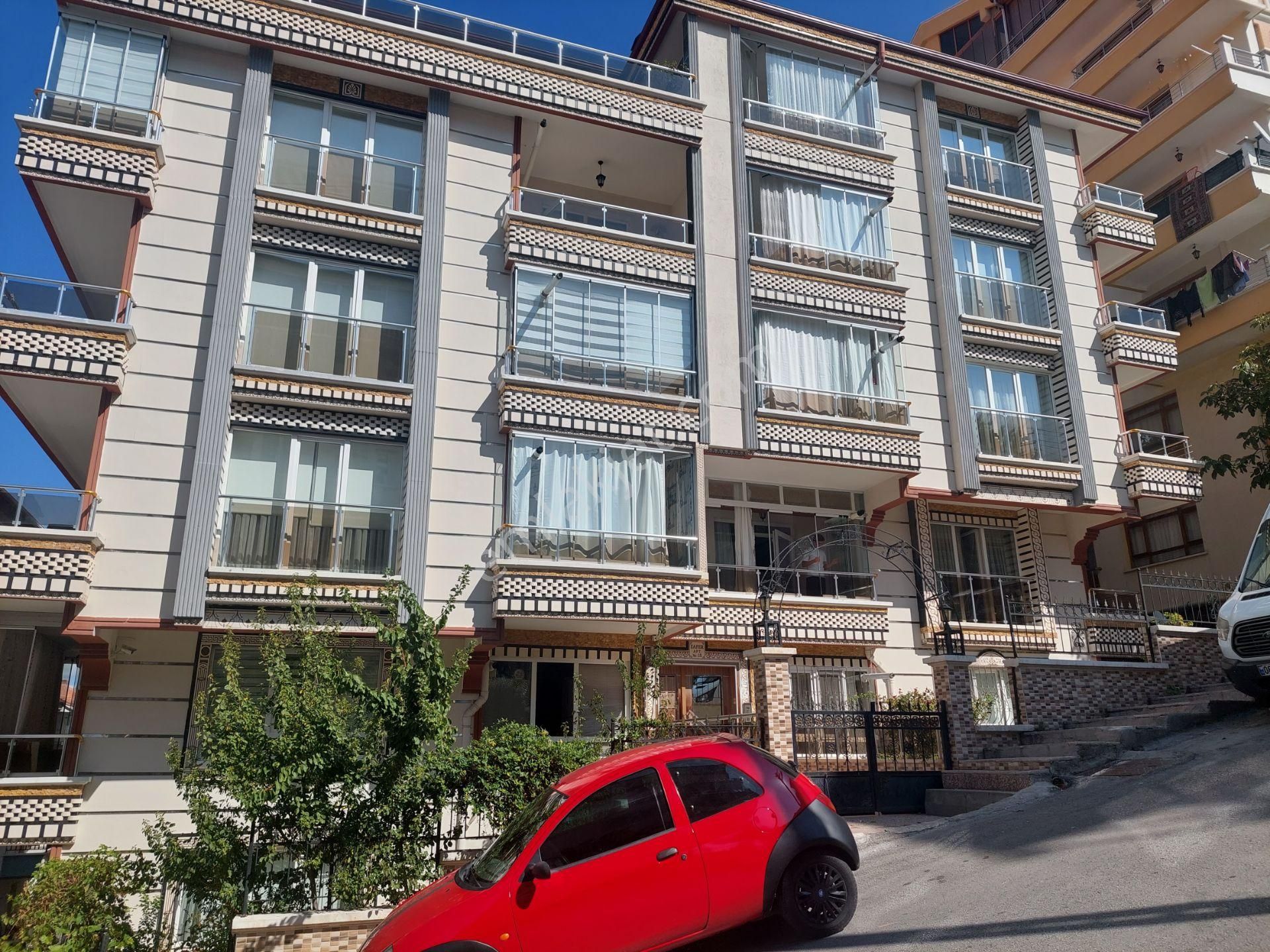 Keçiören Bağlarbaşı Satılık Daire Keçiören Bağlarbaşında 4+1 Asansörlü 1. Kat 180 M2 Satılık Daire