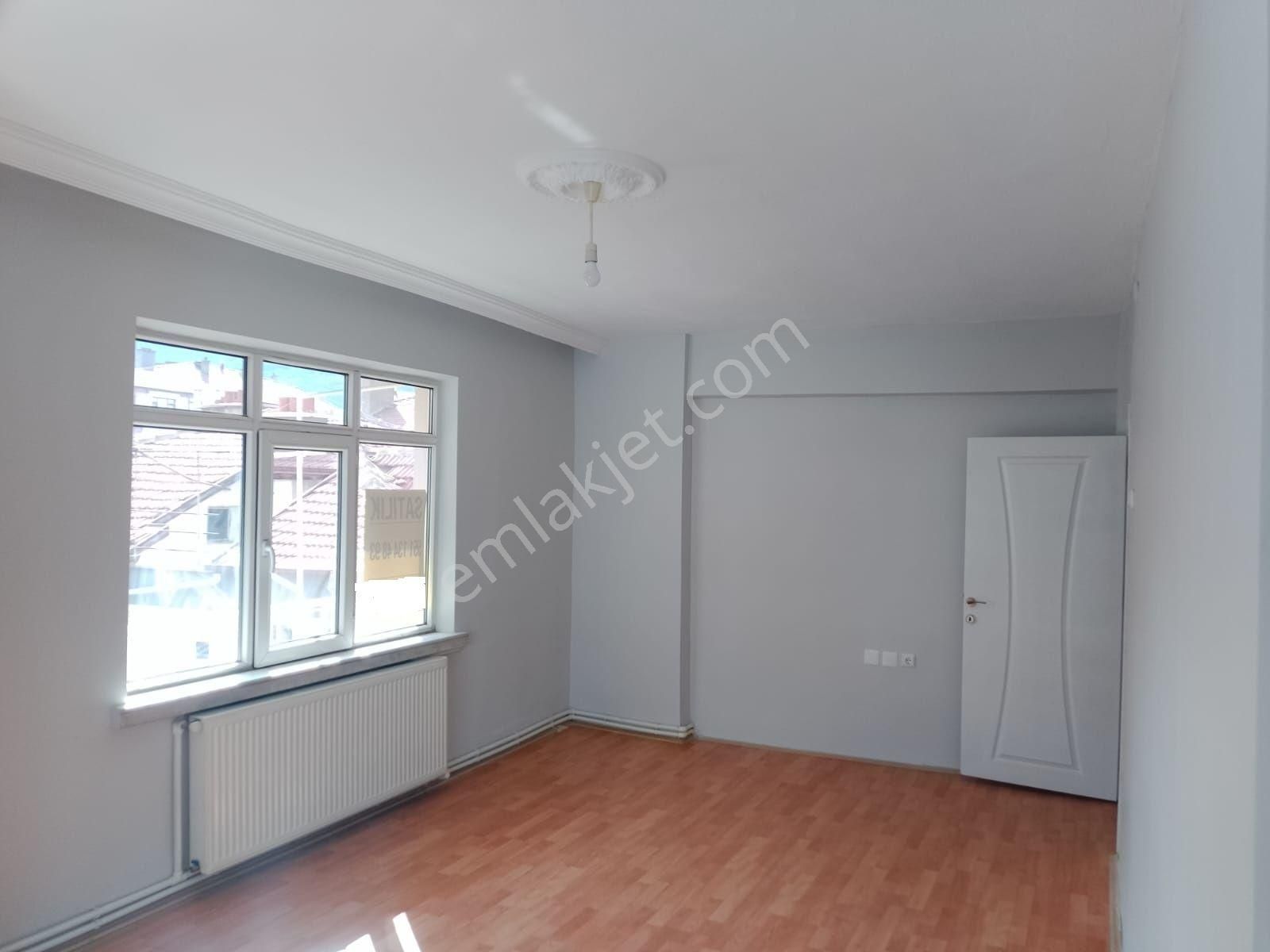 Akçay Emlak'tan Akşehir Stadyum Yanında Ara Kat Sıfırdan Farksız Satılık 3+1 Daire - Görsel 5