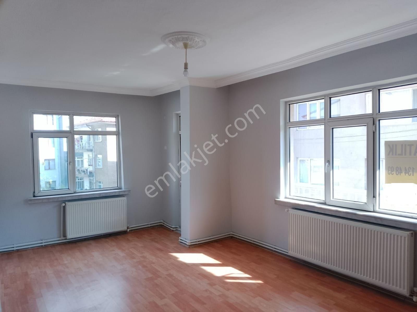 Akçay Emlak'tan Akşehir Stadyum Yanında Ara Kat Sıfırdan Farksız Satılık 3+1 Daire - Görsel 12