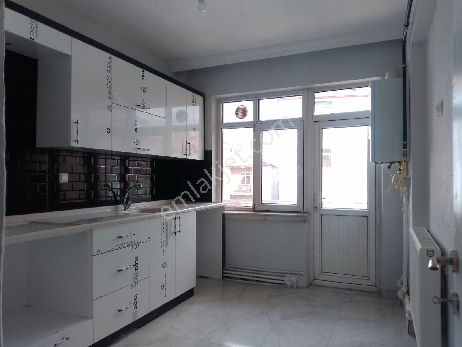 Akçay Emlak'tan Akşehir Stadyum Yanında Ara Kat Sıfırdan Farksız Satılık 3+1 Daire - Görsel 17