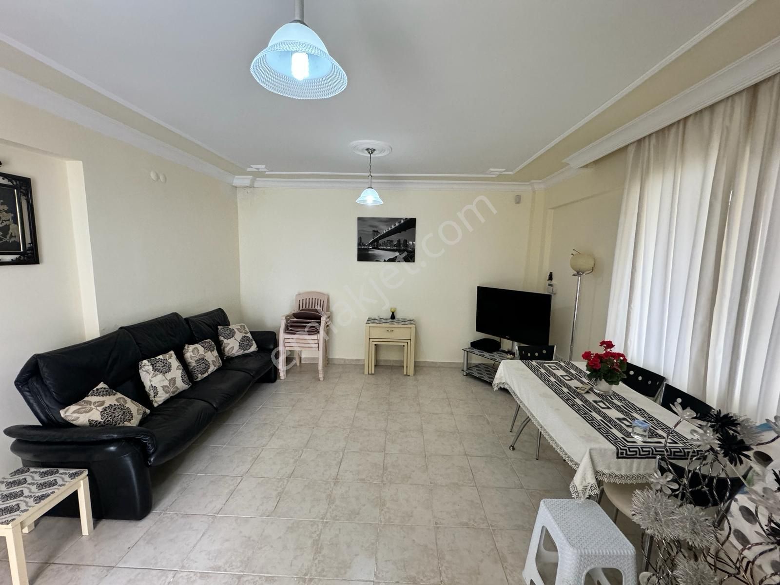 Didim Altınkum Satılık Villa Didim Altınkum Mah. Denize 450 Mt 3+1 Eşyalı Satılık Villa