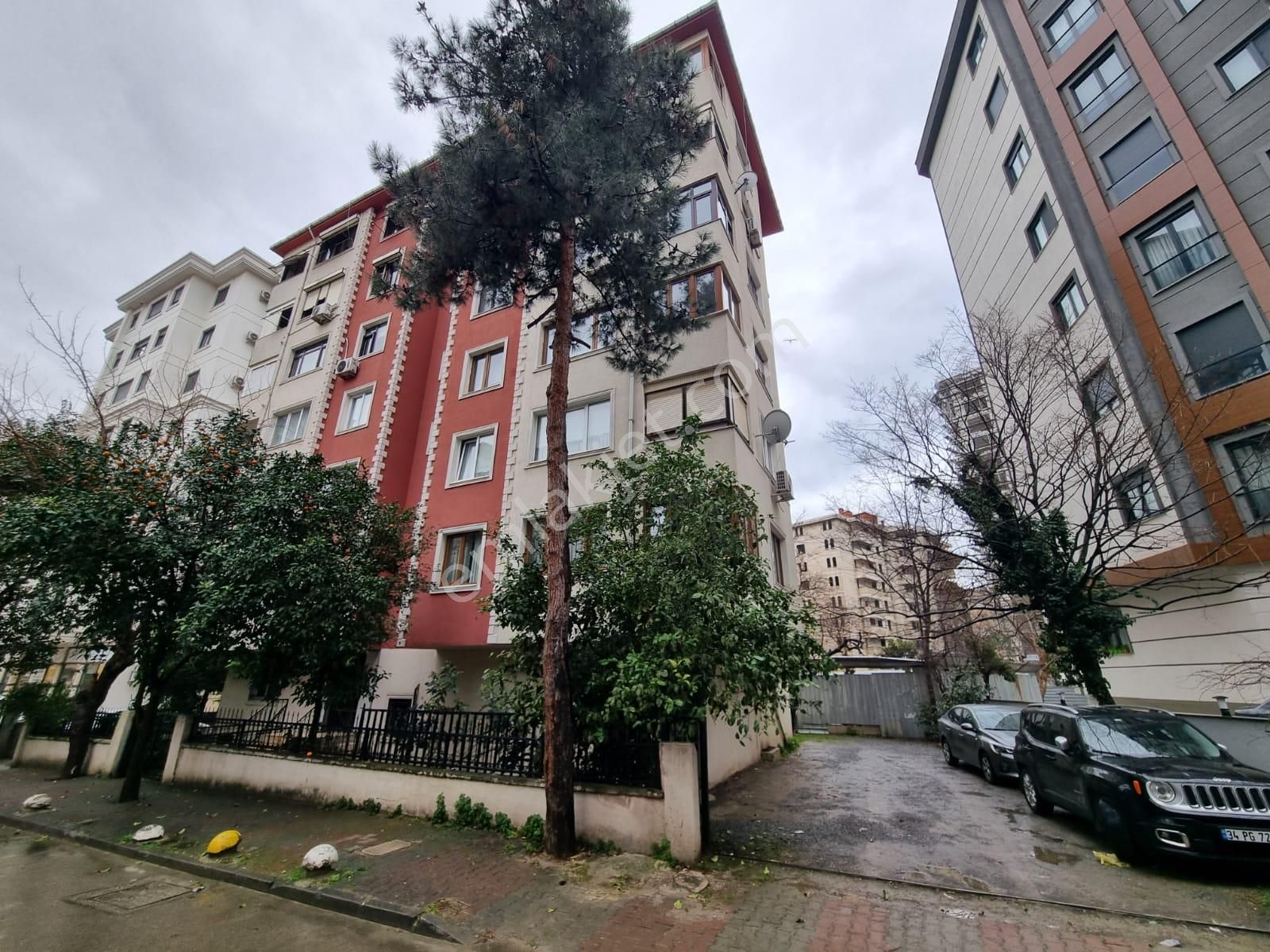 Kadıköy Bostancı Satılık Daire Bostancı'da Emsalsiz Lokasyonda 3+1 Temiz Satılık Daire