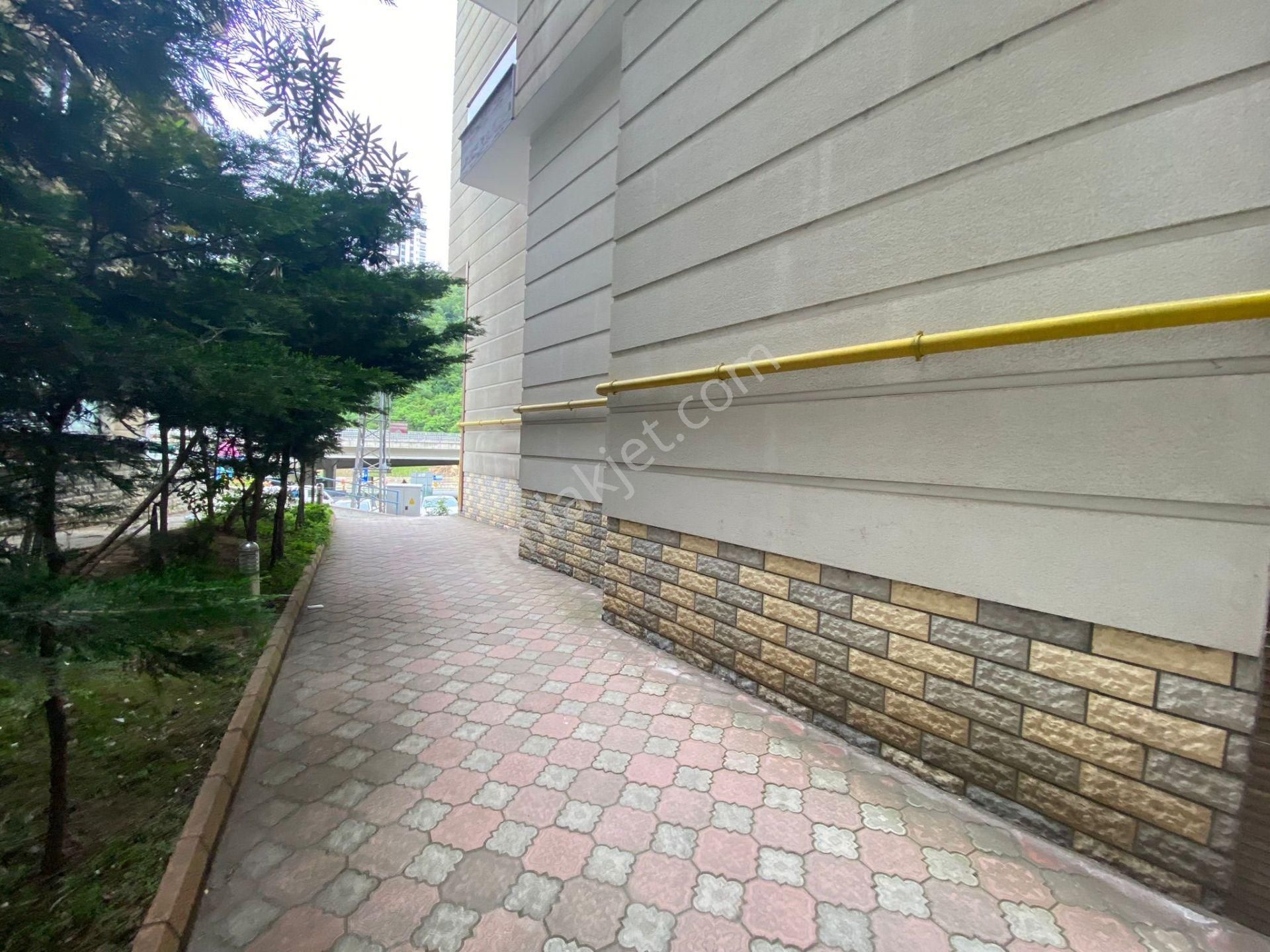 Trabzon Akyazı Park Sitesi'nde 3+1 Satılık Daire - Görsel 3