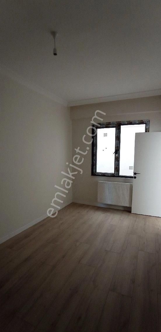 Avcılar Ambarlı Kiralık Daire Avcılar Ambarlı Sahili 2+1 Sıfır 90 M2 4. Kat Sahilde