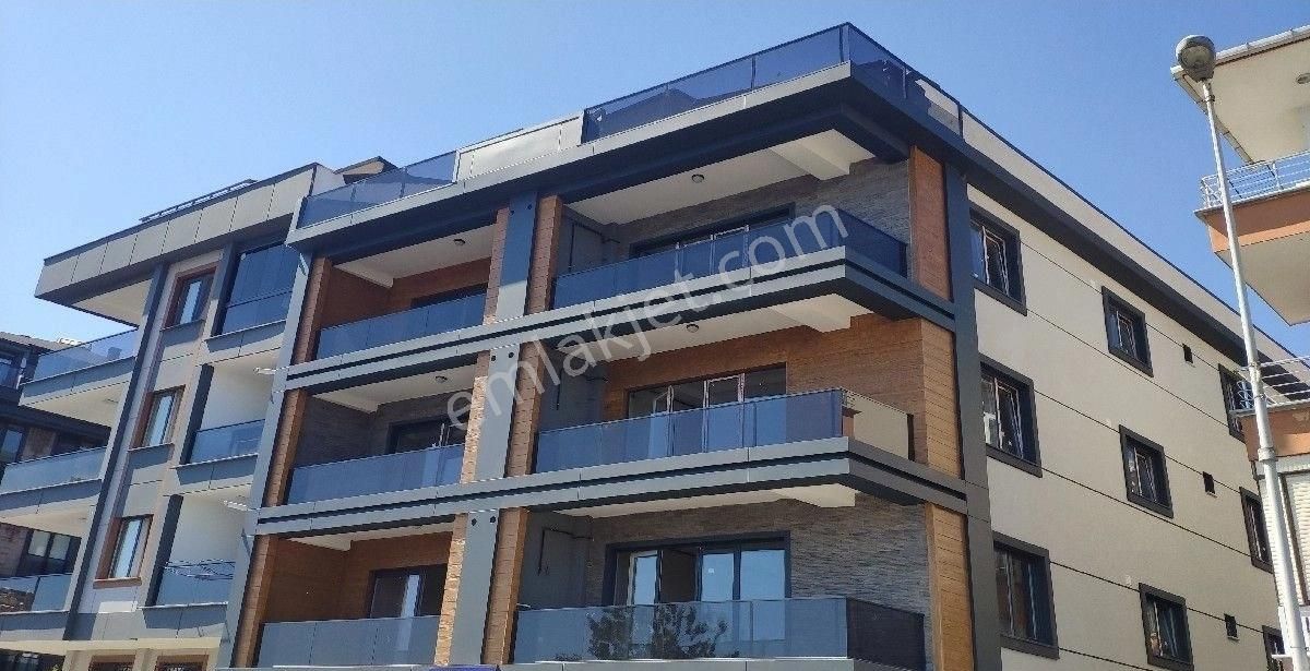 Avcılar Ambarlı Satılık Daire Avcılar Sahilde Sıfır 200m2 Full Deniz Dublex