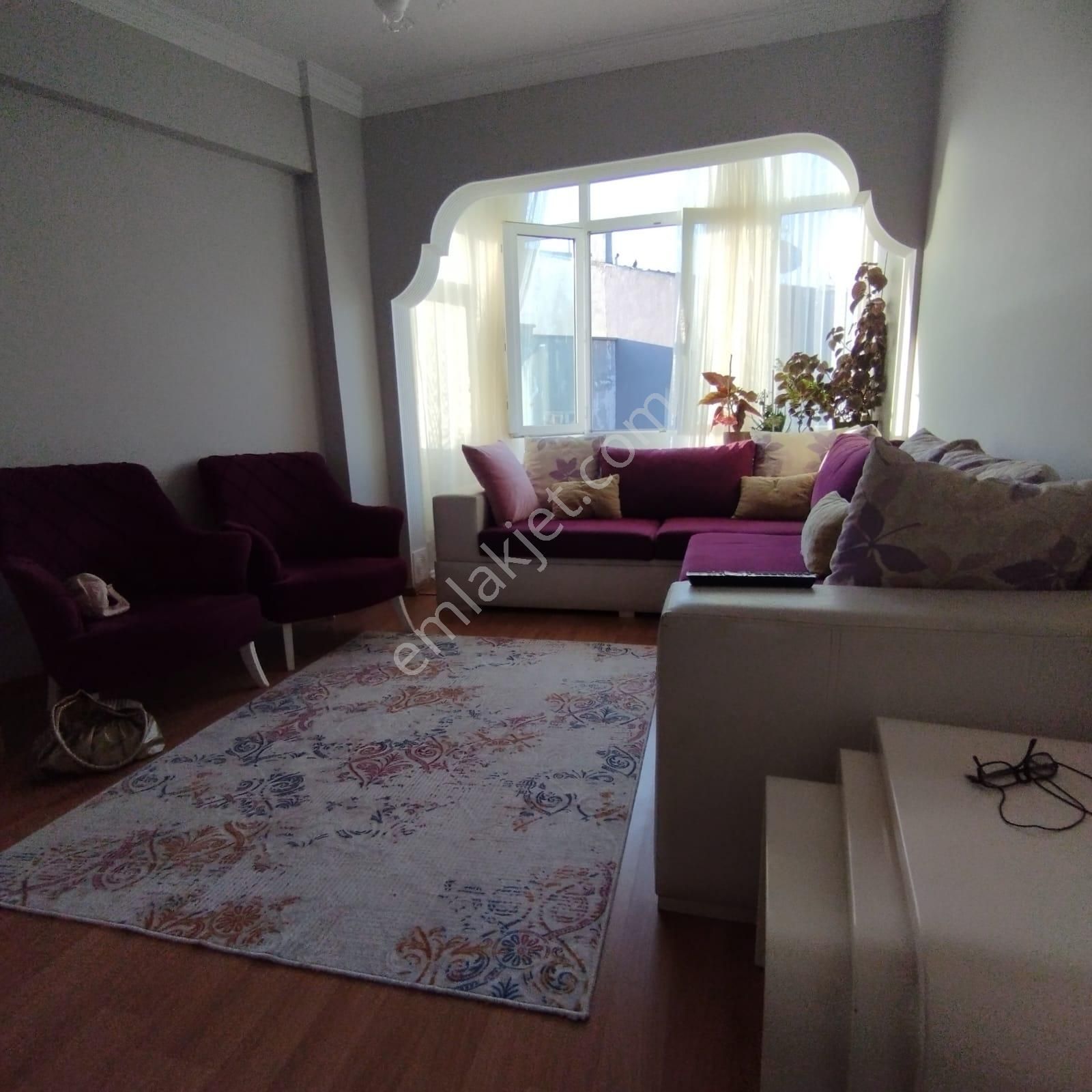 Silivri Alibey Satılık Daire Büşra Gayrimenkulden Satılık Daire 2+1 Kat4 Masrafsız Doğalgazlı Kombili 87m2