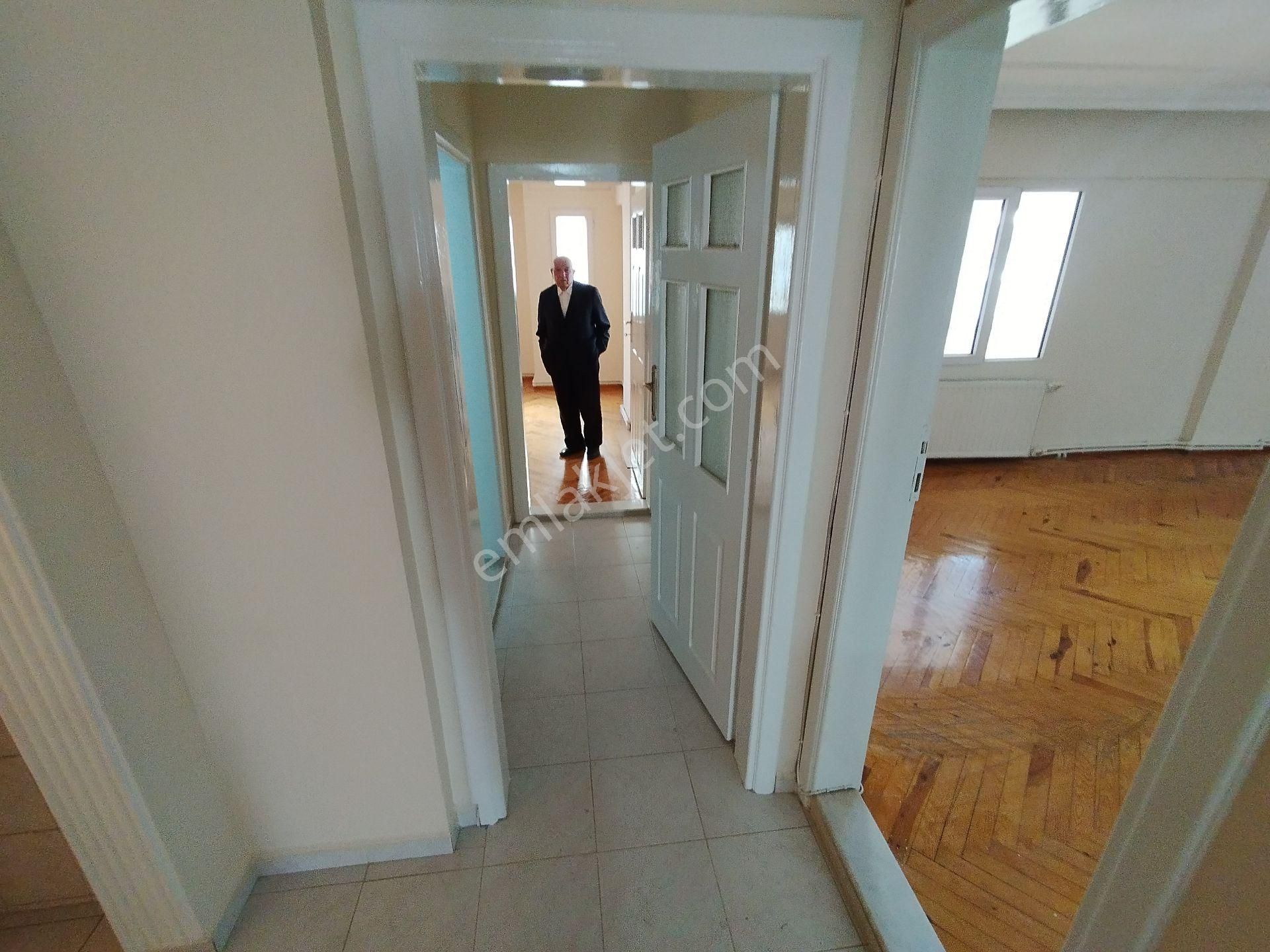 Denizli 15 Mayıs Mahallesi 559 Sokak Bakkal Üzeri 1.kat 200 M2.daire - Görsel 6