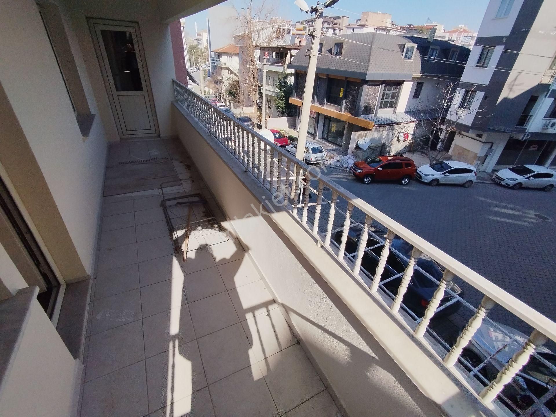 Denizli 15 Mayıs Mahallesi 559 Sokak Bakkal Üzeri 1.kat 200 M2.daire - Görsel 20