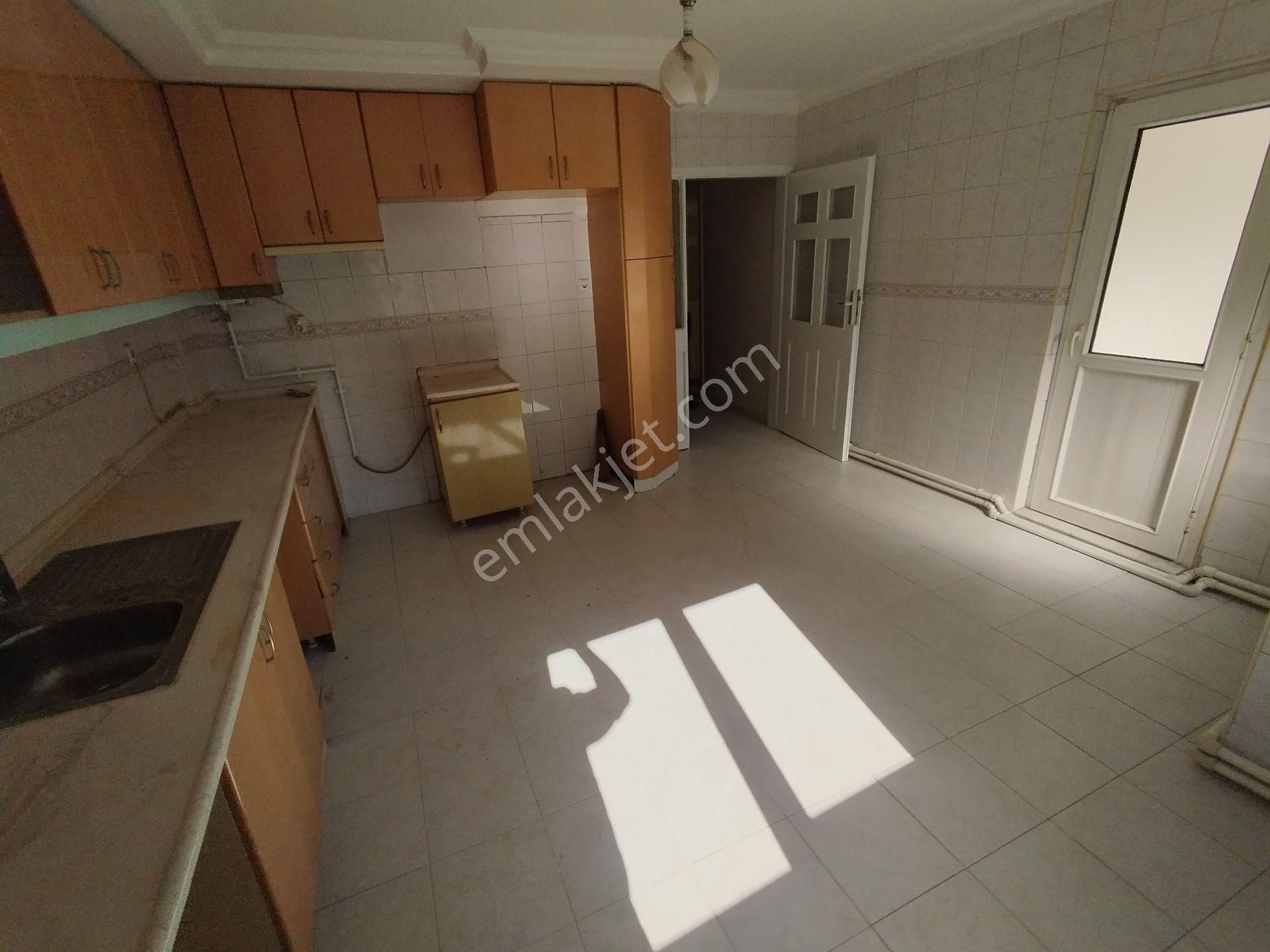 Denizli 15 Mayıs Mahallesi 559 Sokak Bakkal Üzeri 1.kat 200 M2.daire - Görsel 16