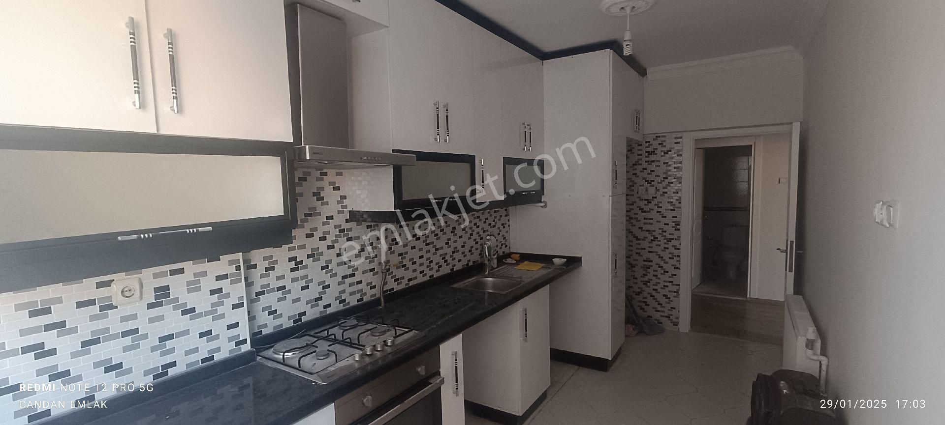 Çukurova Beyazevler Satılık Daire Çukurova Beyazevler Mah. Satılık 2+1 Kombili Kapalı Mutfak Apartman Dairesi