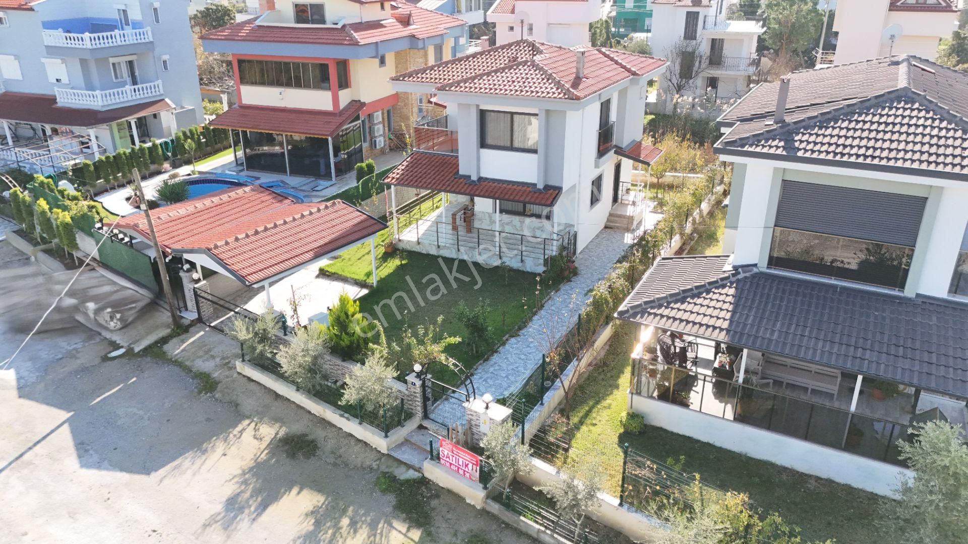 Kuşadası Güzelçamlı Satılık Villa Adamarin Gayrimenkul'den Güzelçamlı'da Denize 500m Müstakil Villa