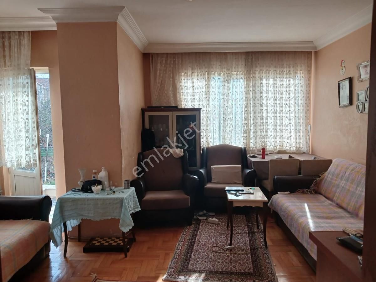 Kadıköy Eğitim Kiralık Daire Eğitim Mahallesi Hastane Ve Üniversiteye Yakın Kiralık 3+1 Daire