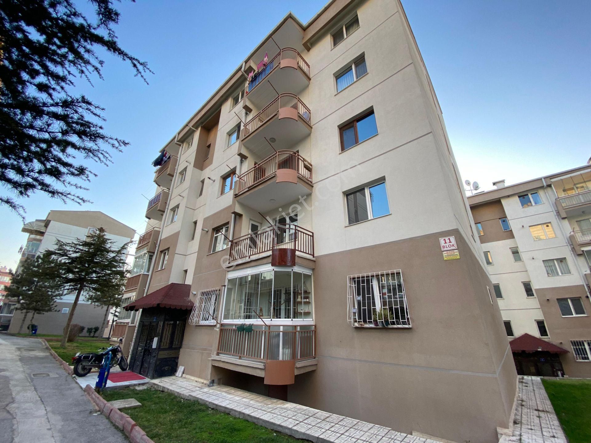 Yenimahalle Batı Sitesi Satılık Daire Batıkent Batısitesi Mah. Satılık Full Yapılı Ara Kat