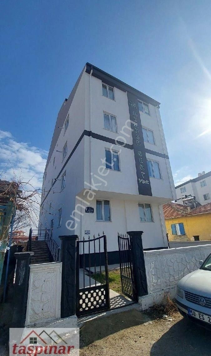 Aksaray Merkez Hacılar Harmanı Satılık Daire Hacılar Harmanında 112 Acil Arkası İlersinde Satılık Sıfır Eşyasız 1+1 Daire