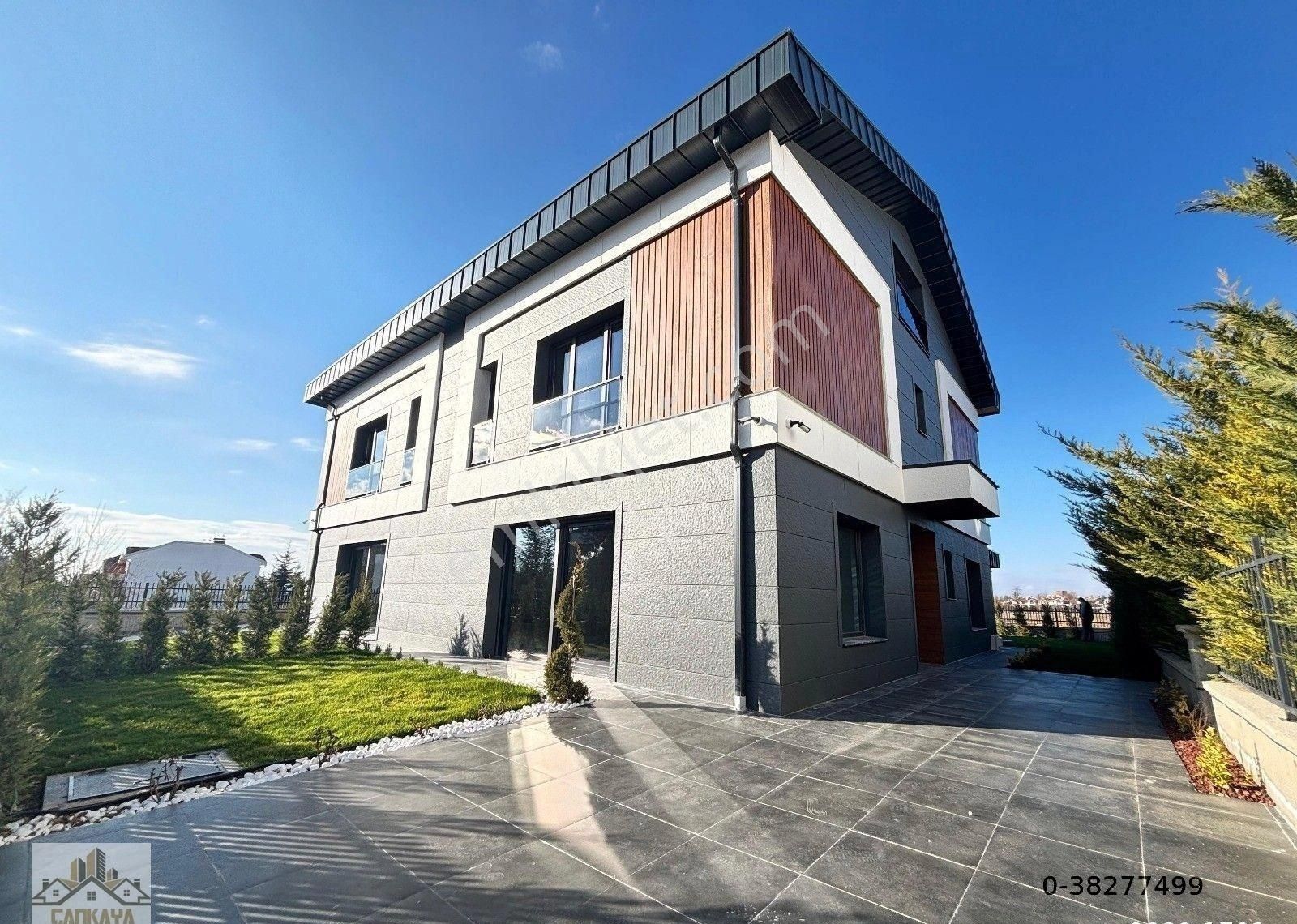 Gölbaşı Kızılcaşar Satılık Villa Çankayadan Ultra Lüks Yapılı 23 Nisan Cad Yakını 4+1+3 Banyolu Kış Bahçeli Satılık Villa