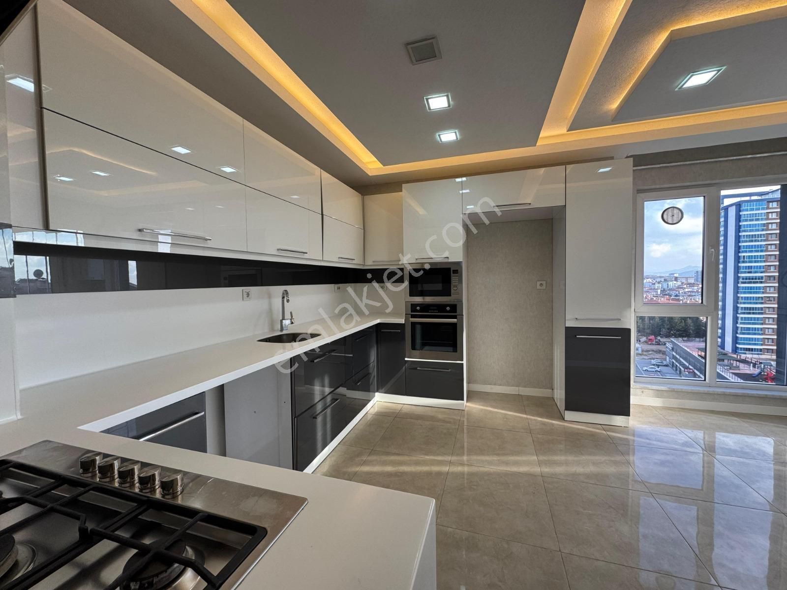 Pursaklar Mimar Sinan Satılık Daire Uygun Emlak'tan█hastane Yakını 4+1 190 M² Full Yapılı Manzaralı