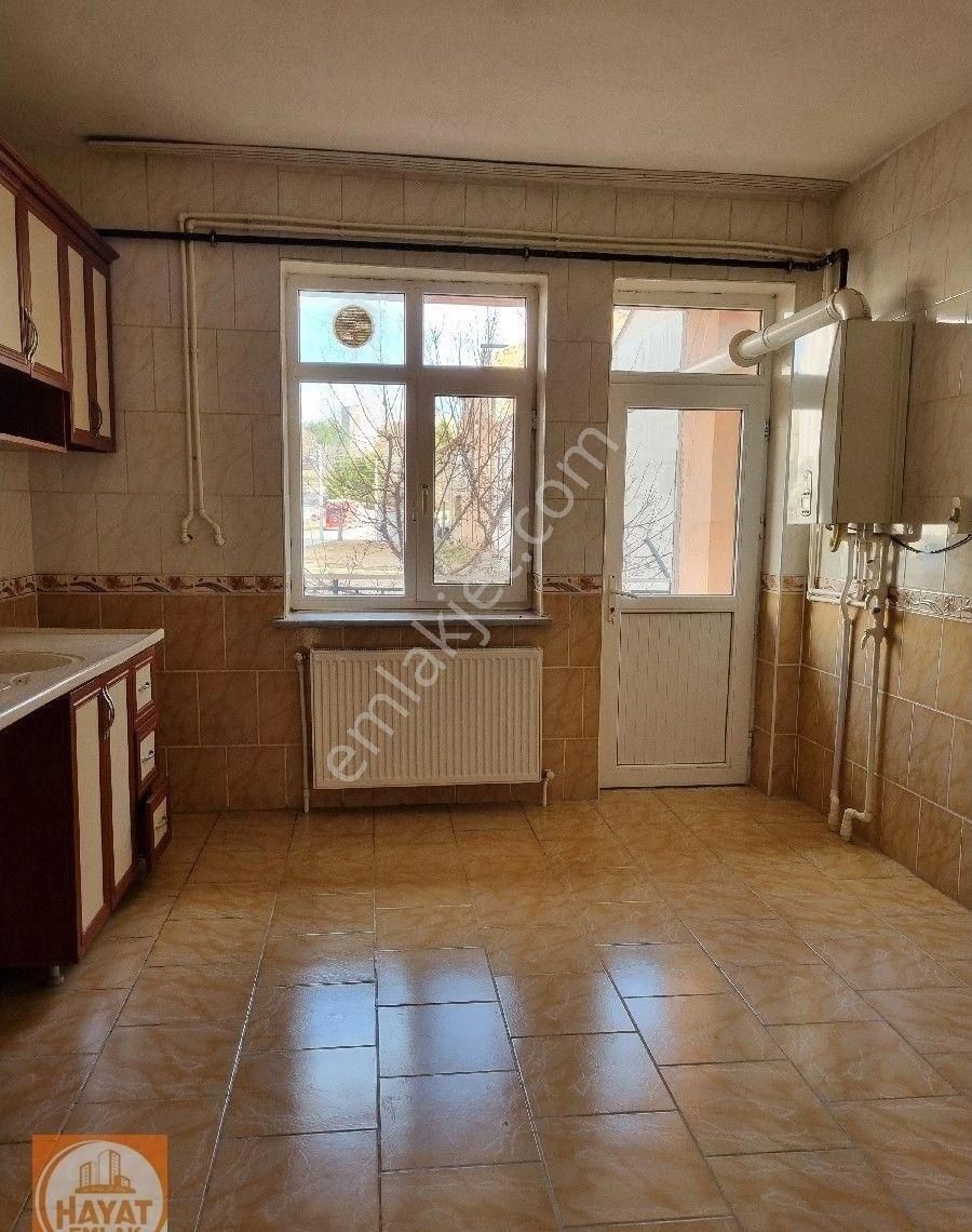 Karaman Merkez Hisar Kiralık Daire Hayat Emlaktan Karaman Merkez Hisar Mh. De Kiralık Daire