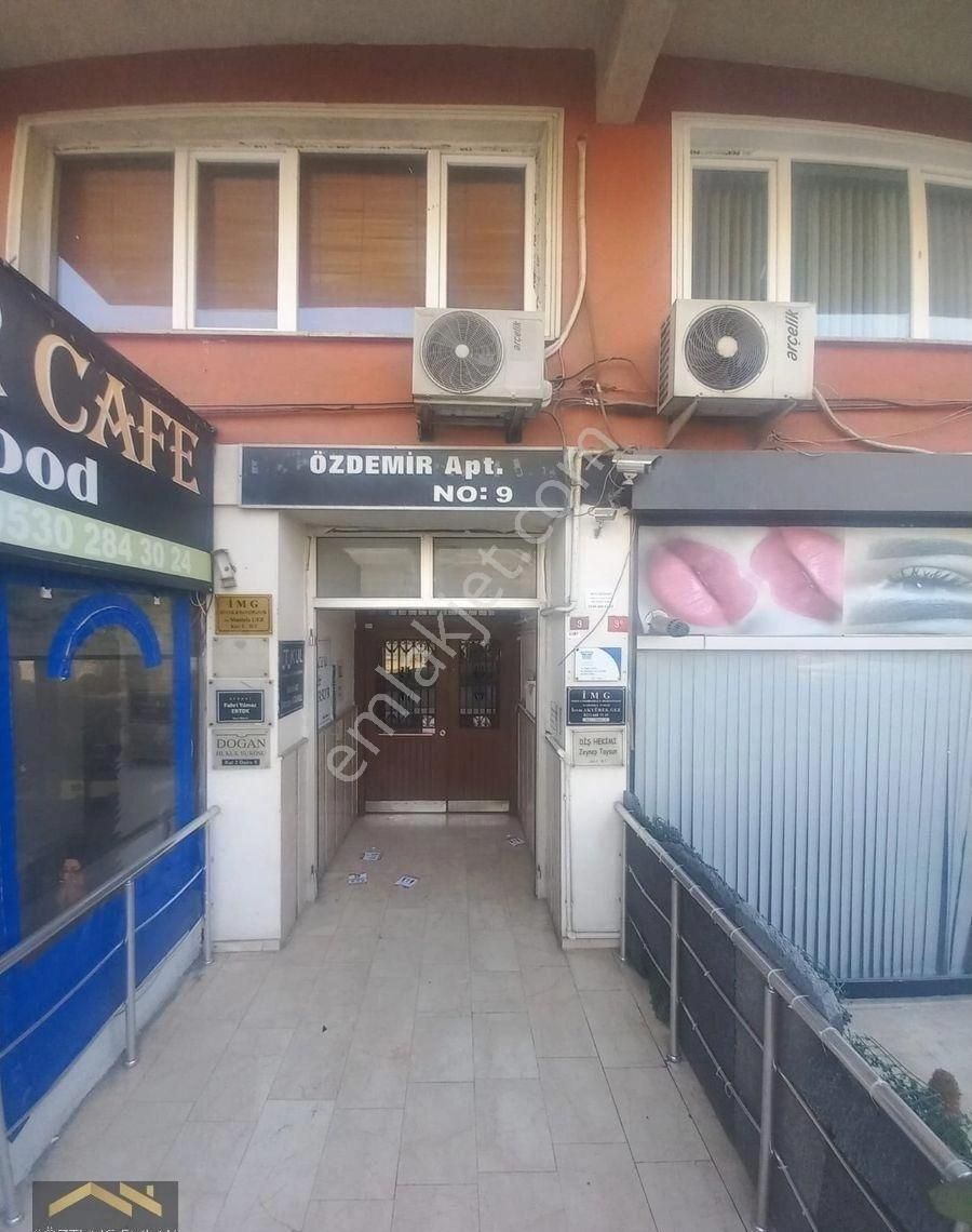 Bakırköy Osmaniye Kiralık Apartman Dairesi Bakırköy Osmaniye İsmail Erez Bulvarı Üzerinde 3+1 Devren Kiralık İşyeri