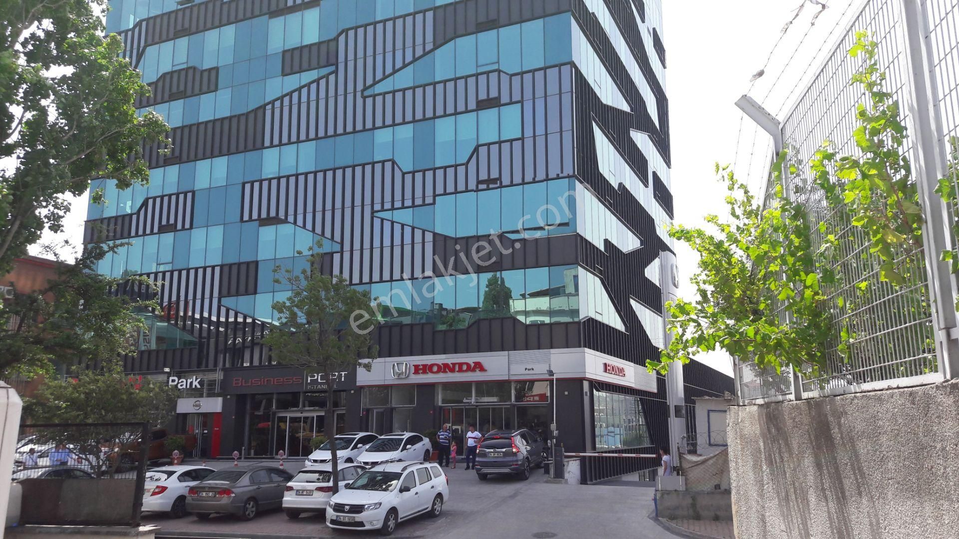 Bahçelievler Yenibosna Merkez Kiralık Ofis Basın Ekspres Business Port Kiralık 225m2 Plaza Katı