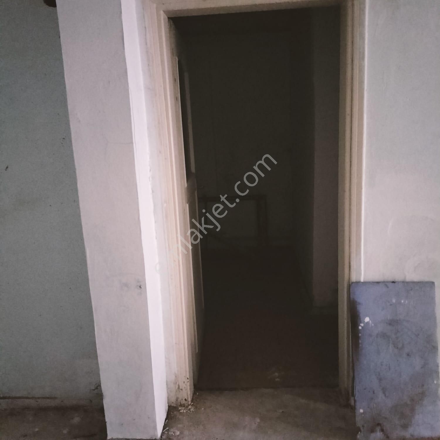 Torunlar Emlaktan Satılık 1+1 90m2 Bodrum Kat Daire - Görsel 6