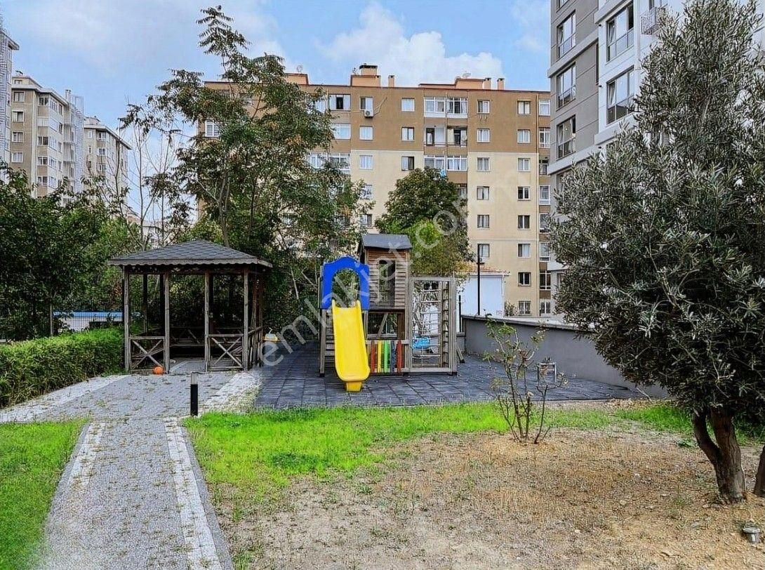 Kadıköy Kozyatağı Satılık Daire Kozyatağı Şenesenevler'de Site Özellikli 7/24 Güvenliki 2+1 İskanlı Boş Daire