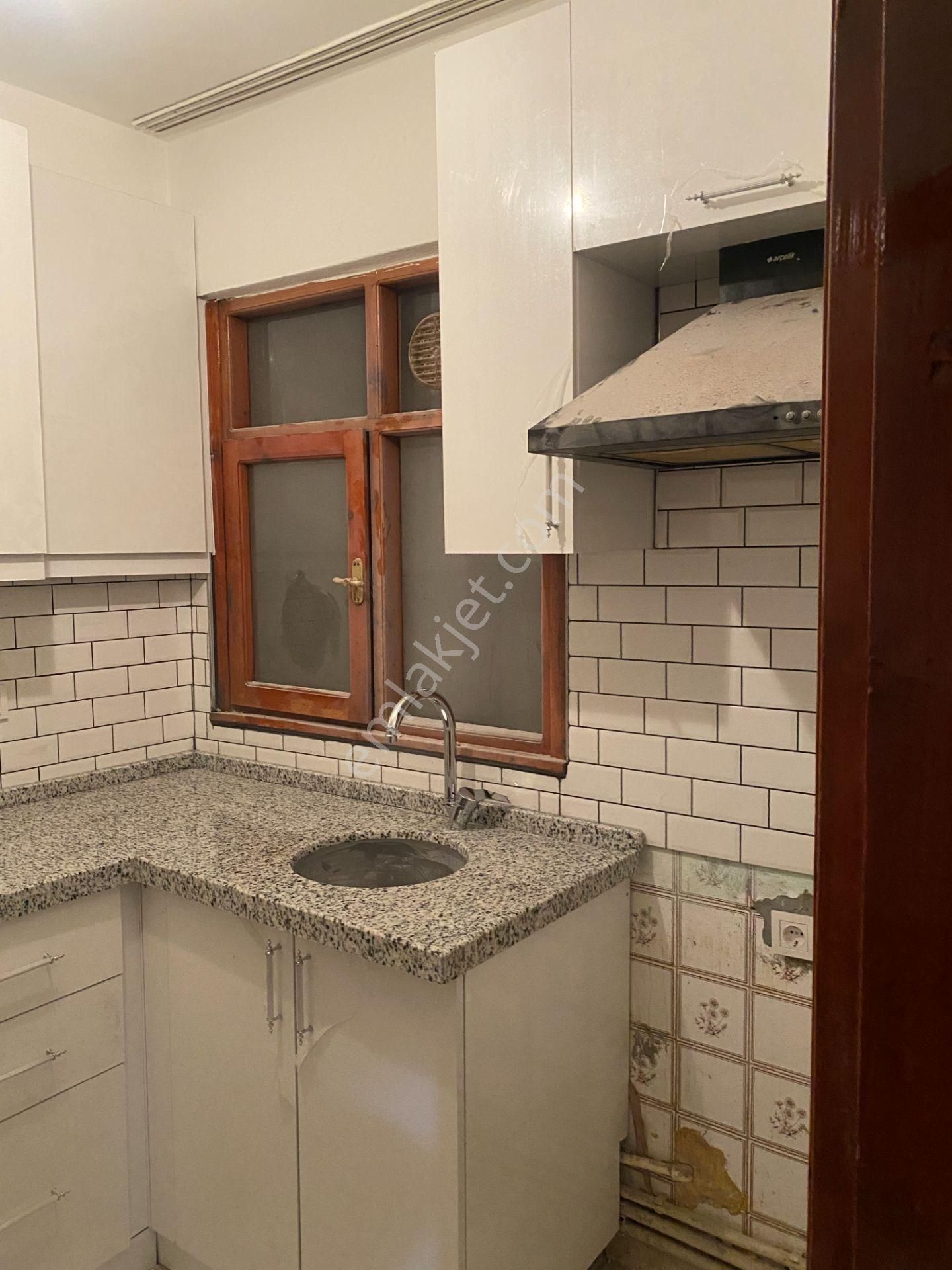 Fatih Sümbül Efendi Kiralık Daire Destan-003 Kocamustafapaşa Sümbülefendi Yanı 2+1 Yük-giriş 85m2 Yeni-mutfak Boyalı Açıklama Okuyun