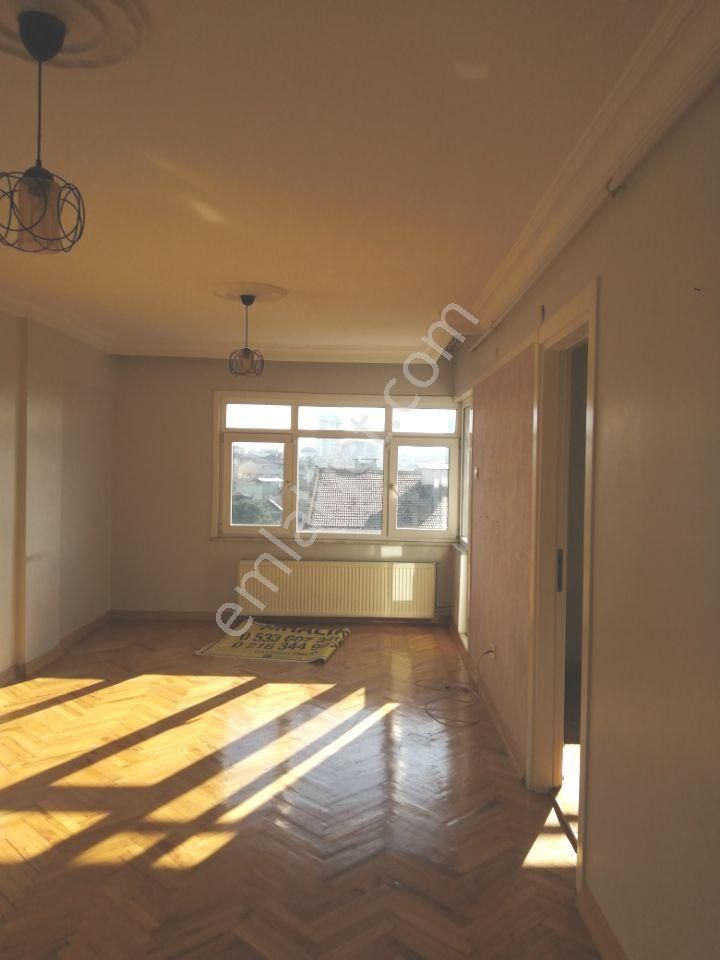 İstanbul Ümraniye Site İçerisinde Kiralık Daire Ümraniye,atakent'te,3+1,100m2,3.kat,asansörlü,otoparklı,cadde Üstü,site İçi Kiralık Daıre