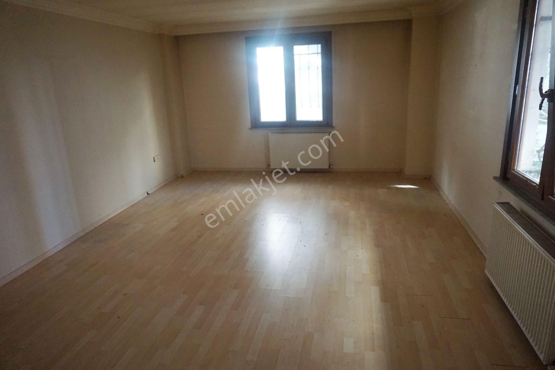 Küçükçekmece Cennet Kiralık Daire Meral R5899 Metrobüse Çok Yakın 9 Yaş Binada Yüksek Giriş 1+1